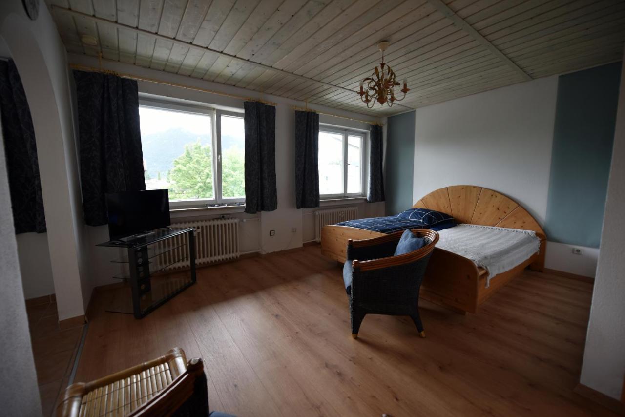 Ferienwohnung Osterfeld Гармиш-Партенкирхен Экстерьер фото